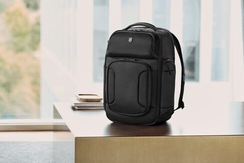 Victorinox Werks Traveler 7.0, Deluxe Backpack, Backpack with 15.6'' Laptop and 11'' Tablet Compartment, Black in Kuwait