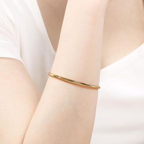 Stainless Steel Thin Round Bangle Bracelet Set for Women, Silver Gold Rose Gold, Glossy Finish, Set of 7, Perfect for Stacking or Wearing Separately in Saudi Arabia