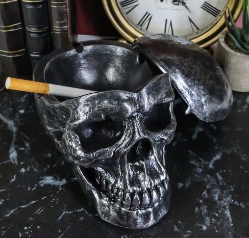 Ebros الكاريبي جولي روجر القراصنة الكنز الكهف القوطية الفضة الأسود Homosapien الجمجمة منفضة سجائر تمثال 4.5 "طويل القامة بحري Ossuary Macabre Halloween ديكور تمثال منافض السجائر in Kuwait
