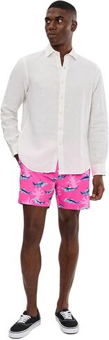 Chubbies The Great Pink Sharks 5.5 بوصة (سروال سباحة مبطن كلاسيكي) in Saudi Arabia