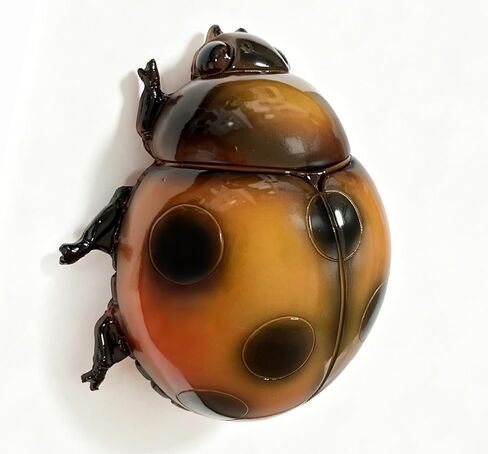 Gold Ladybug Wall Decor - 3D Resin Insect Sculpture, Insect Statue for Home Room Apothecary Decor Themed Home Decoration for Tabletop Living Room Bedroom（Gold in Saudi Arabia