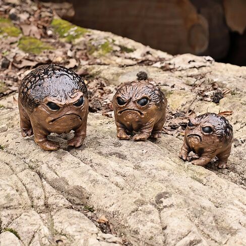 MOLMH 3-Pack Weird Frog Statue Set - Large, Medium, Small Sizes - Queer Grumpy Ugly Angry Toad Sculpture for Outdoor Garden Yard, Fun Novelty Home Office Decor, Unique Gift in Saudi Arabia