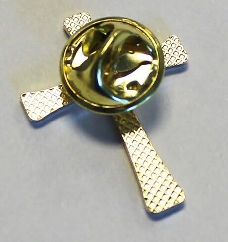 Christian Cross Die-struck Gold Metal Lapel Pin with Butterfly Clasp, .75 inch x 1 inch in Saudi Arabia