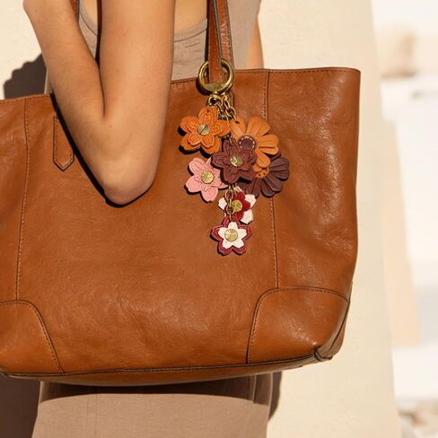 Leather Flower Bag Charm Set for Women, PCS Handmade Vegetable-Tanned Leather Purse Charms, Cute Daisy Purse Charm, Aesthetic Bag Accessories for Handbags Backpacks and Keys in Kuwait