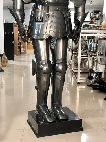 Black Knight Suit of Armor Full Size Aged Antiqued Finish Armor Medieval Period Full Body Armour Halloween Reenactment Historical Replica Costume in Kuwait