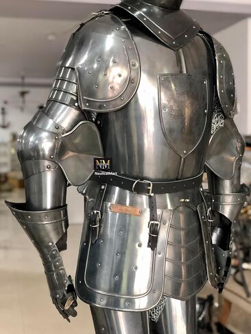 Black Knight Suit of Armor Full Size Aged Antiqued Finish Armor Medieval Period Full Body Armour Halloween Reenactment Historical Replica Costume in Kuwait