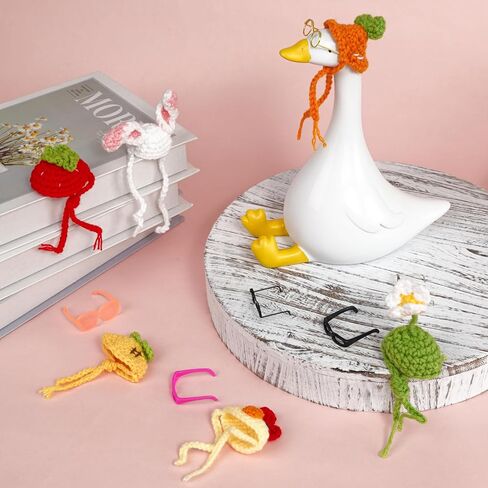 THAWAY Desk Goose with Outfits Set, 7 Inch Goose Decor with 6 Knitting Hats & 6 Sunglasses, Cute Desk Accessories for Women Gifts Office Decor in Saudi Arabia
