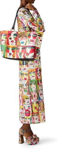 Betsey Johnson Artwork Faces Tote in Saudi Arabia