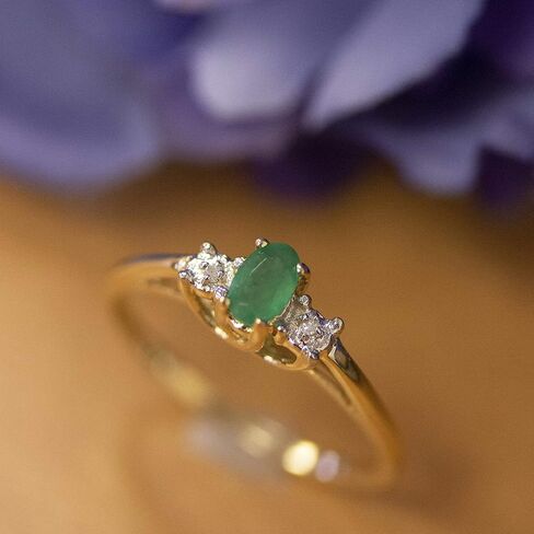 Emerald and Diamond Ring in 14K Yellow Gold in Kuwait