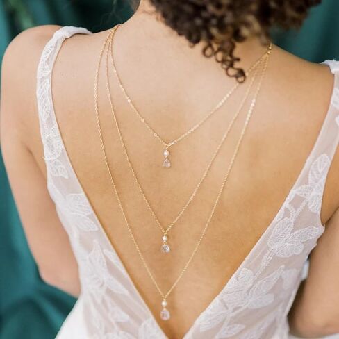 Rhinestone Back Chain for Backless Dress, Layered Pearl Backdrop Necklace, Gold Dainty Back Chain, Bridal Wedding Body Jewelry in Saudi Arabia