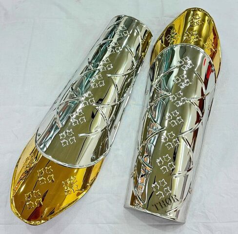 THOR INSTRUMENTS اليونانية الرومانية الساق الحرس الذراع الحرس درع المعصم تأثيري درع Sca درع LARP درع هدية العنصر الفولاذ المقاوم للصدأ القبور خمر الفضة الحرس الذراع وحارس الساق درع زي in Kuwait