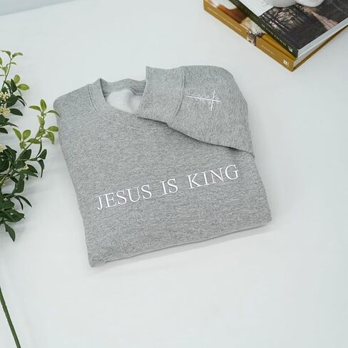 سويت شيرت COUPLEHOODIES Jesus Is King - هوديي بياقة دائرية مطرزة بالإيمان المسيحي هدية عيد ميلاد أو عيد الميلاد متعدد الألوان in Kuwait