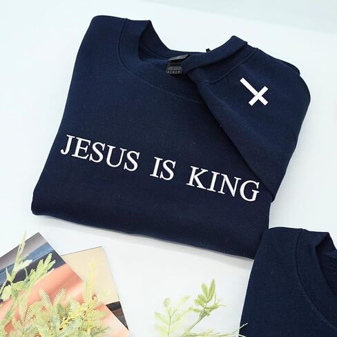 سويت شيرت COUPLEHOODIES Jesus Is King - هوديي بياقة دائرية مطرزة بالإيمان المسيحي هدية عيد ميلاد أو عيد الميلاد متعدد الألوان in Kuwait