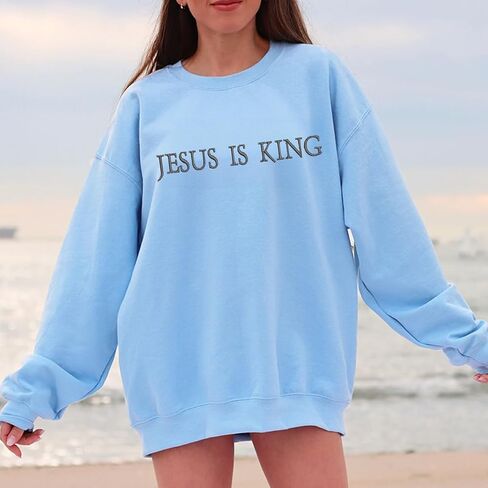 سويت شيرت COUPLEHOODIES Jesus Is King - هوديي بياقة دائرية مطرزة بالإيمان المسيحي هدية عيد ميلاد أو عيد الميلاد متعدد الألوان in Kuwait