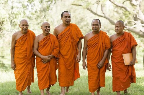Leang (លៀង) – Theravada Monk Robe Set, Saffron Orange – Pre-Folded Tricivara Bundle (Lower/Upper/Outer Robe) – Cultural Apparel, Decorative/Offering Use in Saudi Arabia