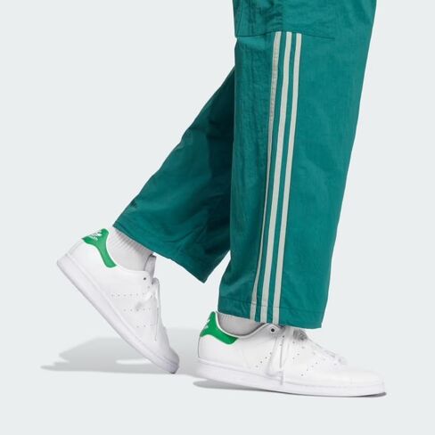 بنطال كارجو رجالي من adidas Original بمقاس فضفاض Adicolor Classics 3-Stripes، أخضر جامعي، مقاس كبير in Kuwait