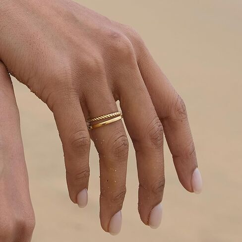 STORYJEWELLERY خواتم مطلية بالذهب للنساء، خاتم مطلي بالذهب، أساور زفاف قابلة للتكديس للنساء، حلقة ملتوية رفيعة، حلقات متراصة بسيطة in Kuwait