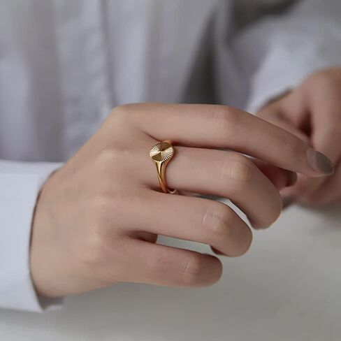 PCY Stainless Steel Round Signet Band Rings for men women Gold Silver Sunshine Pattern High Polished Stackable Hypoallergenic Wedding Cocktail Party Promise Statement Holiday Ring in Saudi Arabia