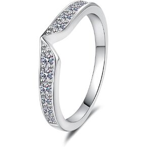 Statement 14K Gold Diamond Ring for Her, Striking 0.33 Carat Solitary Star Fish Tail Design with VVS1 D-Color Stones, Distinctive Band for Unique Personal Style in Kuwait