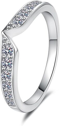 Statement 14K Gold Diamond Ring for Her, Striking 0.33 Carat Solitary Star Fish Tail Design with VVS1 D-Color Stones, Distinctive Band for Unique Personal Style in Kuwait