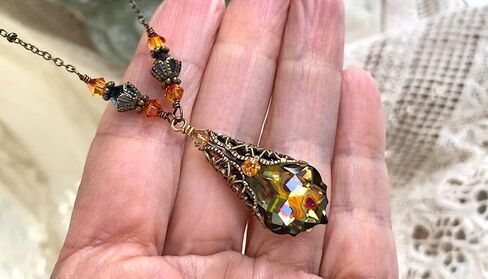 HisJewelsCreations Vintage Austrian Crystal Earrings & Necklace Set Bundle in Saudi Arabia