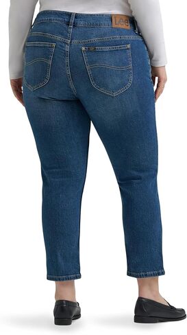 Lee Women's Plus Size Legendary 26" Straight Crop Jean in Kuwait
