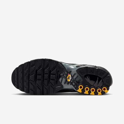 حذاء Nike Air Max Plus OG للرجال مع لمسات عاكسة للضوء (أسود/أسود/فضي معدني) مقاس 11 in Kuwait