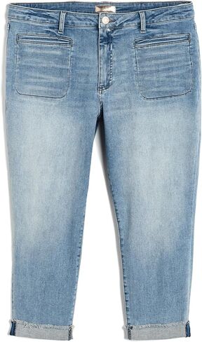 KUT from the Kloth Amy Crop Straight Leg- Roll Up Fray Front Patch Pockets in Kuwait