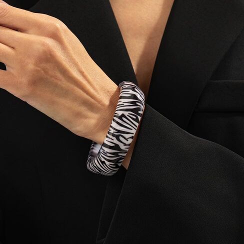 WJR Bohemian Exaggerated Irregular Geometric Acrylic Resin Bangle Bracele Handmade Chunky Zebra Leopard Pattern Round Square Wide Wristband Bracelet for Women in Saudi Arabia