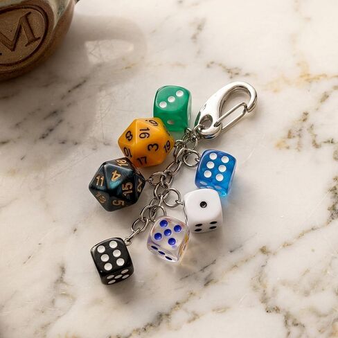 Lucky Dice Keychain Y2K Style Charm لطيف على ظهره محفظة معلقة ملحقات للحقائب والمفاتيح وحقائب الظهر in Kuwait