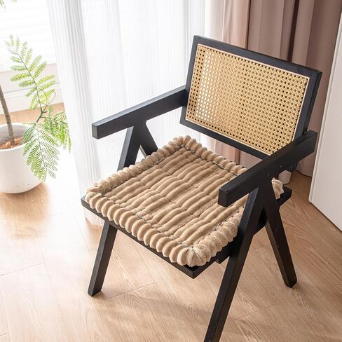LiveGo Pet Couch Cover for Dogs, Non-Slip & Washable Sofa Protector, Scratch Resistant Furniture Cover for Couches in Saudi Arabia