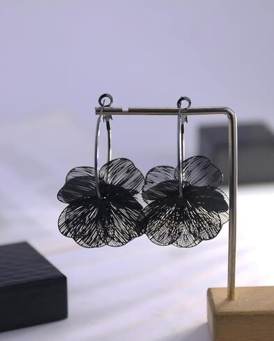 Flower Earrings for Women, Gold Silver Filigree Floral Dangle Hoop Earrings Trendy Statement Hook Earring Spring Summer Flowers Jewelry Accessories in Saudi Arabia