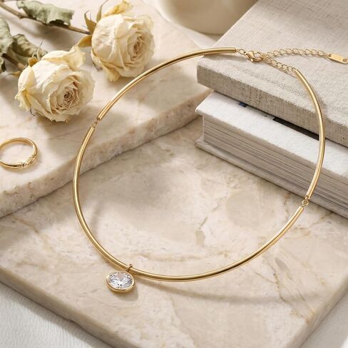 18K Gold Oval Bezel Collar Charm Necklace CZ Pendant Choker Necklaces for Women in Saudi Arabia