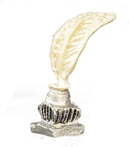 مكتب دراسة مصغر من Dolls House Inkwell and Quill بمقياس 1:12 in Saudi Arabia