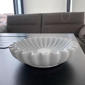 10 Inch Resin Decorative Bowl for Home Decor, Ruffle Decorative Fruit Bowl for Kitchen Counter, Vintage Ring Dish Decorative Flower Bowl HouseWarming Wedding Gifts in Kuwait
