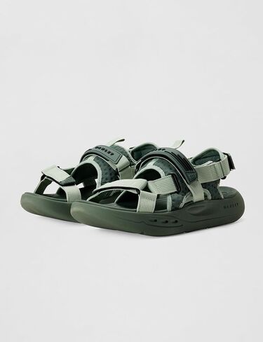 Oakley mens Studio Sandal in Kuwait
