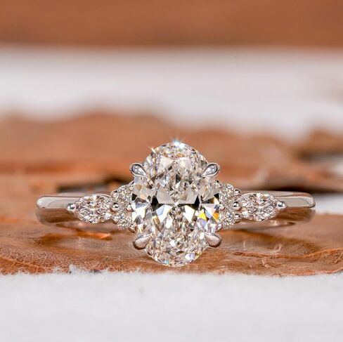 LIOYSIUT Imitation Moissanite Ring, Super Sparkling Diamond Pigeon Egg Wedding Engagement Ring, Oval-Cut Women's Ring, 925 Sterling Silver and White Gold Gold-Plated Commitment Ring 8 in Saudi Arabia