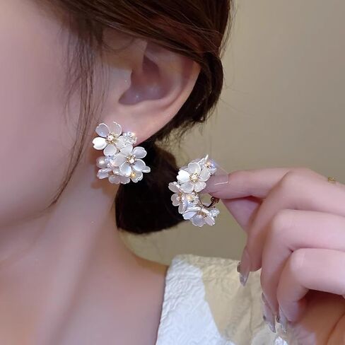 Flower Earrings for Women Boho Spring Summer White Flower Floral Hoop statement Earrings in Kuwait