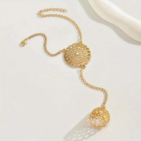 AIBFRID Gold Hand Chain Bracelet Ring for Women, Boho Finger Bracelet with Adjustable Chain, Floral Filigree Hand Jewelry, Beach Wedding Party Accessories Gift for Women in Saudi Arabia