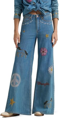 جينز Wrangler النسائي X Lainey Wilson Cheeky واسع الساق in Kuwait