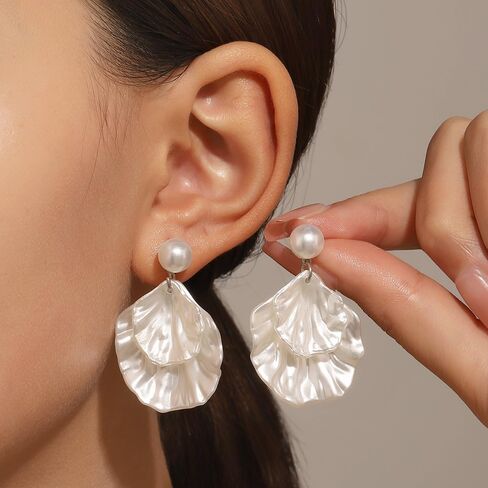 Pearl Seashell Earrings for Women Lightweight White shell Dangle Drop Earrings Elegant Wedding Statement Summer Beach Vacation Jewelry Gifts in Kuwait