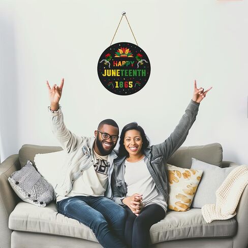 ديكورات الباب من Juneteenth Happy 1865 Juneteenth علامة معلقة أكاليل خشبية لشماعة الباب الأمامي لحفلة يوم الحرية والاحتفال بالمهرجان الأمريكي الأفريقي وديكور جدار المنزل الداخلي in Kuwait