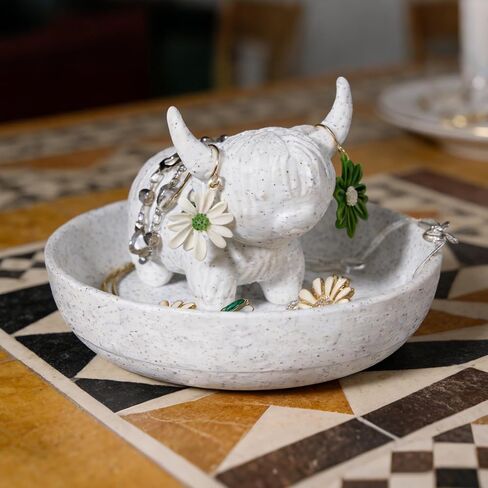 Highland Cow Ring Holder with Circular Dish – 3D Printed PLA Boho Farmhouse Jewelry Organizer for Women, Desk Decor for Bathroom, Office or Home in Saudi Arabia