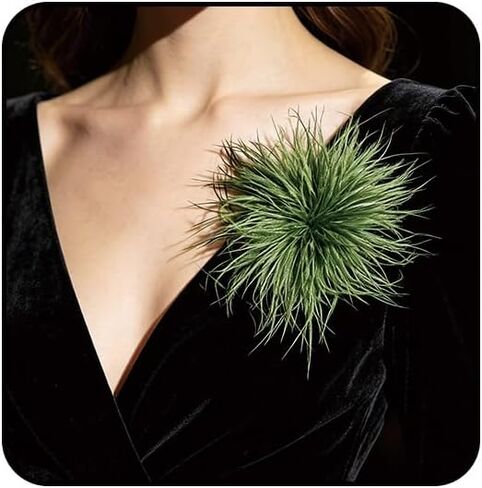 Dainty Ostrich Feather Flower Brooch Pins for Women Elegant Oversized Floral Lapel Pin Handmade Feather Corsage Brooches for Wedding Party Banquet Ceremony Dance Accessories Jewelry in Kuwait