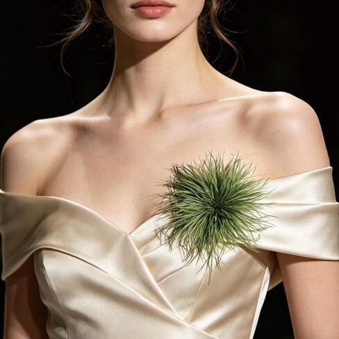 Dainty Ostrich Feather Flower Brooch Pins for Women Elegant Oversized Floral Lapel Pin Handmade Feather Corsage Brooches for Wedding Party Banquet Ceremony Dance Accessories Jewelry in Kuwait