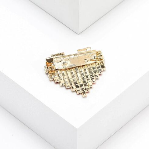 KKAMAGI American Flag Brooch and Pins Patriotic Crystal Rhinestone Heart Shaped Lapel Star Spangled Banner Pin Jewelry for Men and Women in Kuwait
