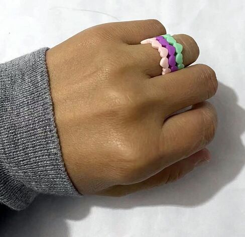 خاتم زفاف من السيليكون بسلسلة رقيقة على شكل قلب للنساء من AZYOUNG مكون من 12 قطعة من الأربطة المطاطية القابلة للتكديس باللون الأحمر والأصفر والأخضر - مقاس أمريكي 4-10 in Kuwait