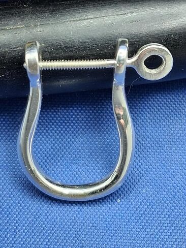 Sterling silver Mariners pirate shackle earring in Kuwait