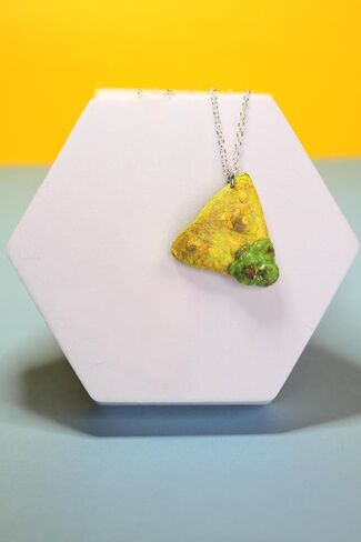 Chips and Dip Necklace Set | Best Friend Necklace Pair, Matching Guacamole, Salsa, Pico de Gallo and Corn Chips, Perfect Gift for Snack and Mexican Food Lovers in Saudi Arabia