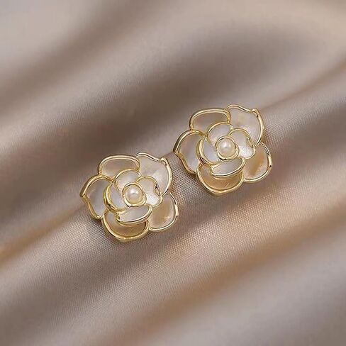 3 PCS Flower Earrings Necklace Rings Set for Women Gold Rose Flower Pendant Necklace Dainty Pearl Floral Stud Earrings Set Adjustable Pearl Floral Statement Rings Costume Prom Jewelry Accessories in Saudi Arabia